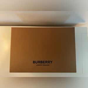 BURBERRY empty shoe box for pool slides with original tissue & dust bag!